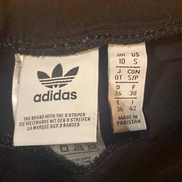 Adidas women’s black leggings - Picture 3 of 3